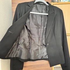 «取引中»コムサイズムのリクルートスーツの画像