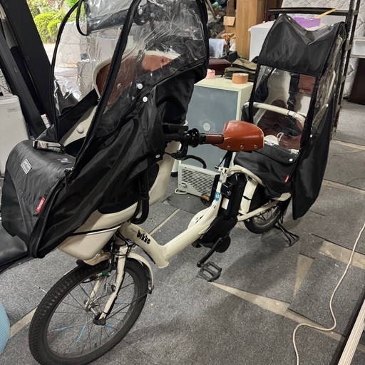 bikke POLAR e（ビッケポーラーe）2019年 モデル BR0C49 ホワイト リヤチャイルドシート 前後レインカバー 充電器 ヘルメット1つ付き