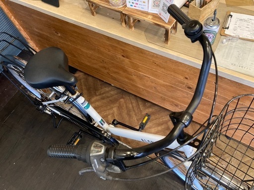 【SALE！4月中防犯登録無料！前後タイヤ・後輪チューブ新品！】 LEDダイナモ　6段変速 26インチ自転車