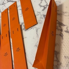 HERMESの紙袋の画像