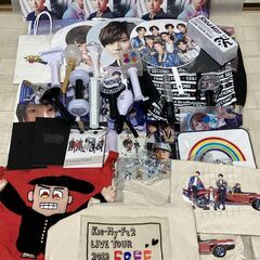 アイドルグッズ　まとめて　CD/うちわ/ペンライト/タオル/バッ...