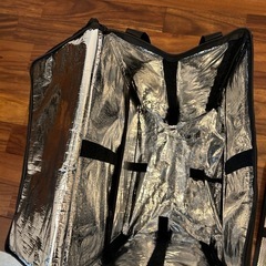 デリバリーバッグ(緩衝材付き)の画像