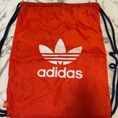 adidasのナップザック