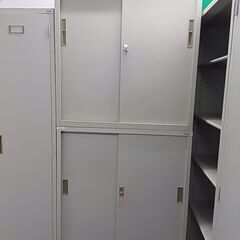【スチール書庫】キャビネット 鍵付き 可動棚 ライトグレー 上下...
