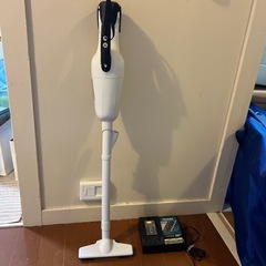 問い合わせ多数一旦受付止めます。【今週限定】 makita 掃除機