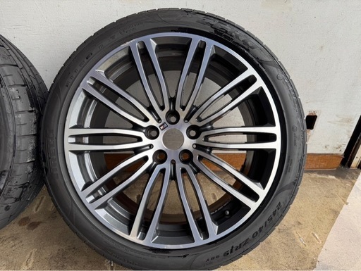 前輪245/40ZR19/2本 　後輪275/35R19/2本