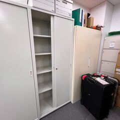 【至急0円】中型ロッカー