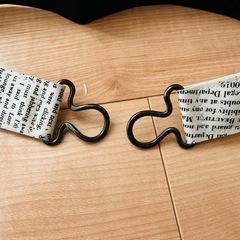 スカートを短くするベルトの画像