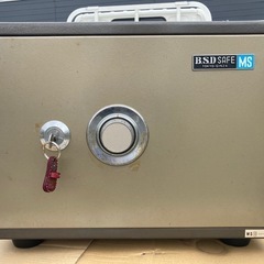 金庫（鍵１つ付き）の画像