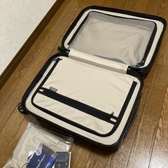 【未使用・新品】スーツケース リージェントスクエア グッドイヤータイヤ 2025年4月製造品の画像