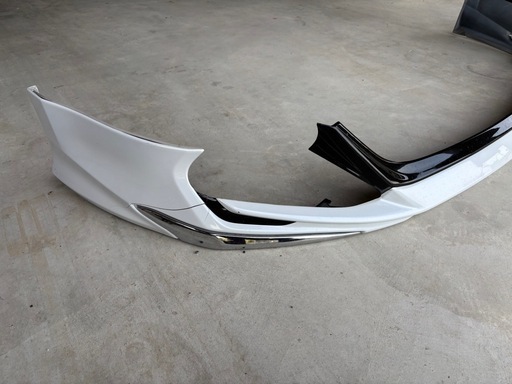 カローラスポーツモデリスタフロントスポイラー