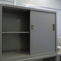 スチールキャビネット／鍵付き】PLUS製 SS-302 R LGY 書庫