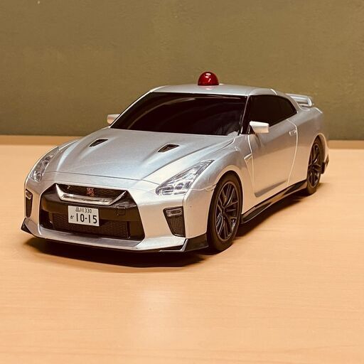 サウンド＆ライト ニッサン GT-R 覆面パトカー｜の通販は