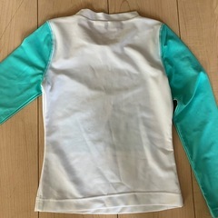 水遊び時期　OLD NAVY ラッシュガードの画像