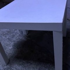 IKEA テーブル