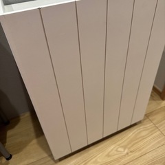 カート付き棚の画像