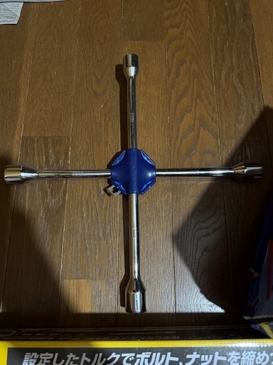 3点セット　ジャッキ　トルクレンチ　レンチ　