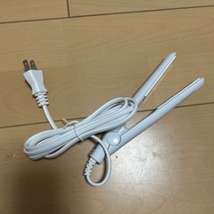 ヘアアイロン　ホワイト　未使用　最終値下げの画像