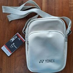 YONEX　ショルダーポシェット(新品)