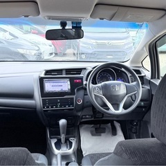 ホンダ　フイツト　平成26年車　車検R8/11の画像