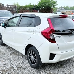 ホンダ　フイツト　平成26年車　車検R8/11の画像