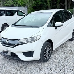 ホンダ　フイツト　平成26年車　車検R8/11の画像