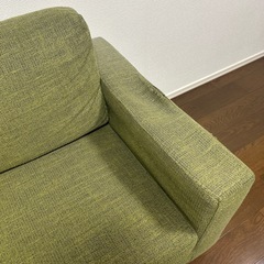 2人掛け肘掛けソファの画像