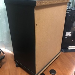 GYP0424 サイドボード　収納　本棚　車輪付き　開扉　ガラス扉の画像