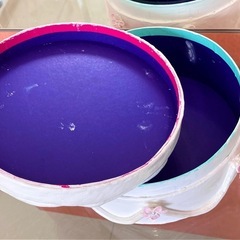 ケーキ型装飾ボックス <花とイチゴ>の画像
