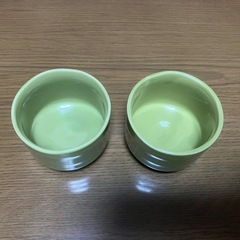 緑の小鉢　2つの画像