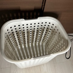 洗濯カゴの画像