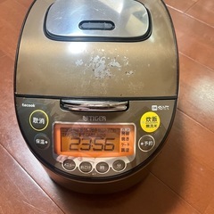 TIGER タイガーIH 炊飯器 5.5合炊きエコクック ブラウン☆の画像