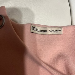 ZARA ワンピース　フリル　ピンクの画像