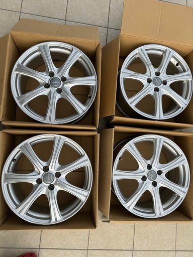 キューブz12 　17インチ　ホイール