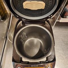 象印 炊飯器 NP-ZT18 一升炊き 圧力の画像