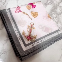 🤍ジバンシー　ハンカチの画像