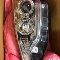 🚗TOYOTAアクア NHP10系　AQUA  LEXUS LED  ヘッドライト🚗💡左右セットの画像