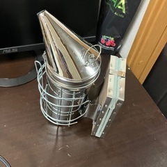 【東京】ミツバチ　養蜂用　燻煙器　噴煙器　未使用の画像