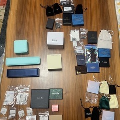 アクセサリーまとめ売り49点…腕時計・ブレスレット・指輪・ネック...