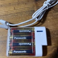 携帯電池式充電機　　　　　　　【取り引き中】
