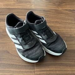 キッズ用アディダススニーカー22,0