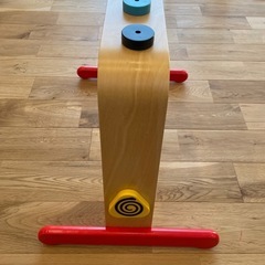 IKEA 木製 ベビージム LEKAの画像