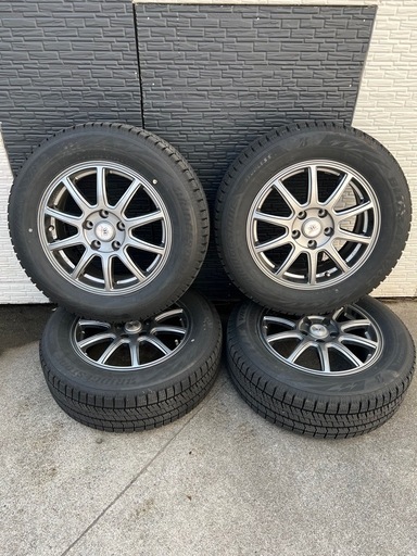 スタッドレスタイヤ　ホイール付（16in）