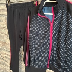 レディース　ジャージセットアップの画像