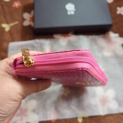 長財布　ピンク　新品未使用　箱付きの画像