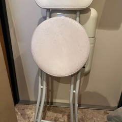 折りたたみ椅子ホワイト