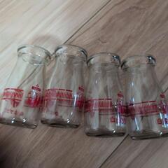 白浜プリンの容器　ビン