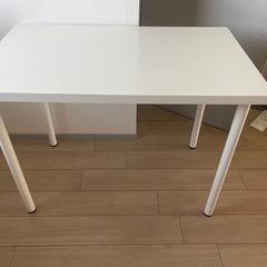 IKEAテーブル