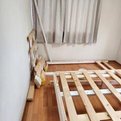 diy解体したベッドの廃材の画像