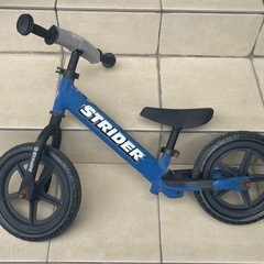 STRIDER ストライダー　トレーニングバイク 正規品　青